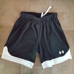 Under Armour Youth Small Black/White Shorts